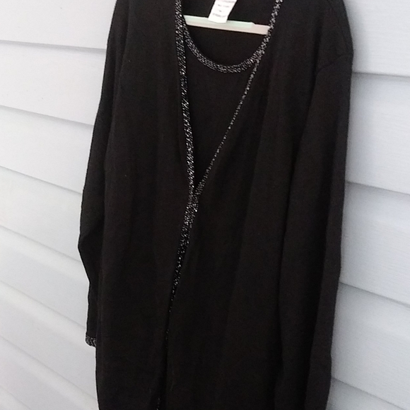 Victoria jones top and sweater built in size 2 x - Picture 4 of 4